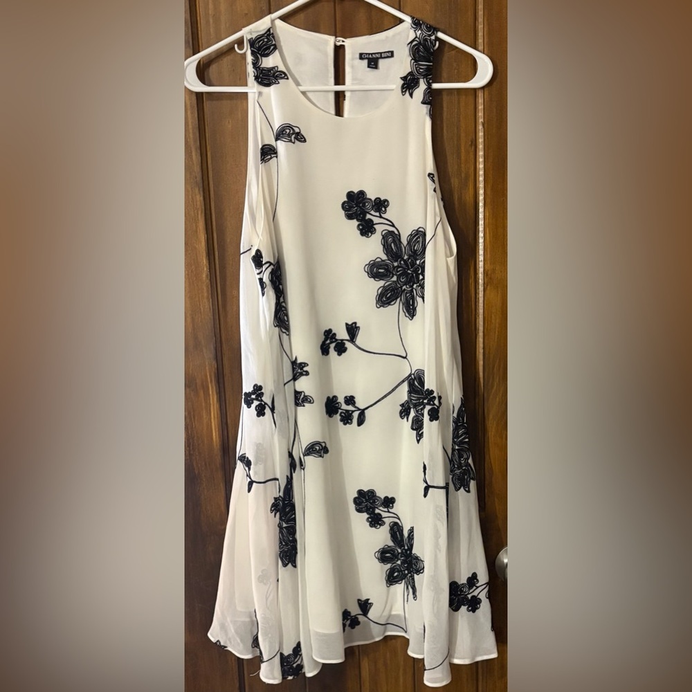 Floral Sleeveless Dress - White and Black